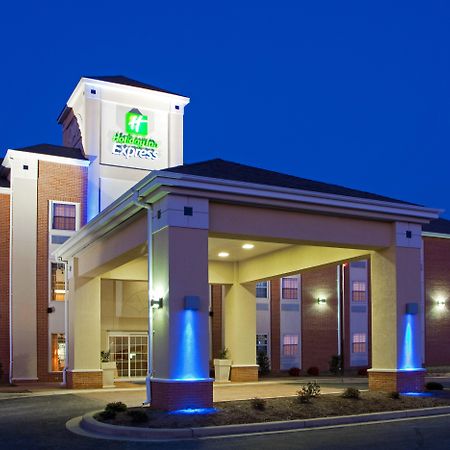 Holiday Inn Express Prince Frederick By Ihg Exterior foto