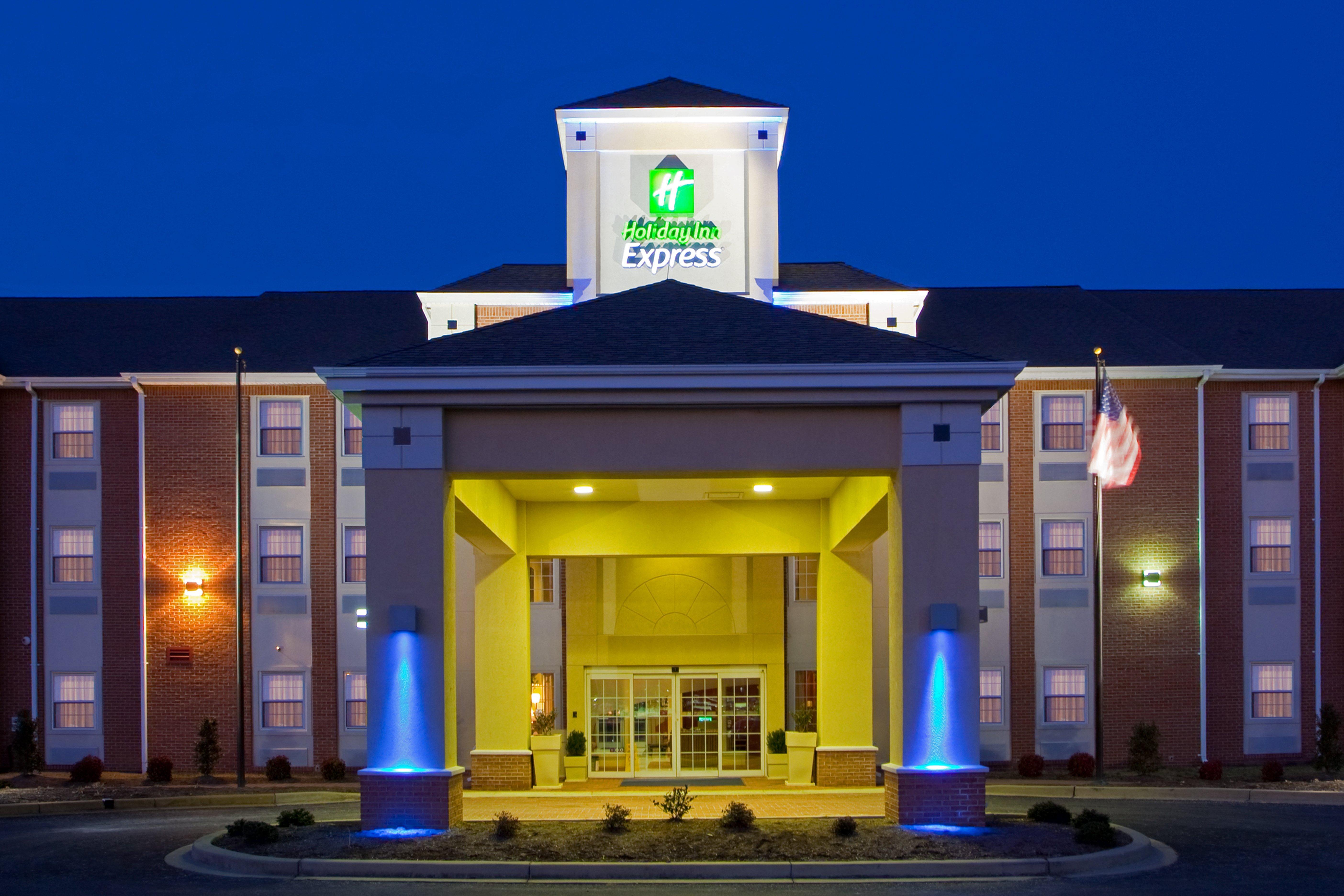 Holiday Inn Express Prince Frederick By Ihg Exterior foto