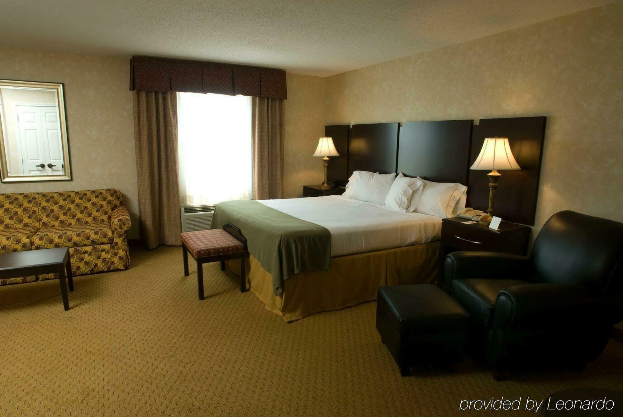 Holiday Inn Express Prince Frederick By Ihg Exterior foto